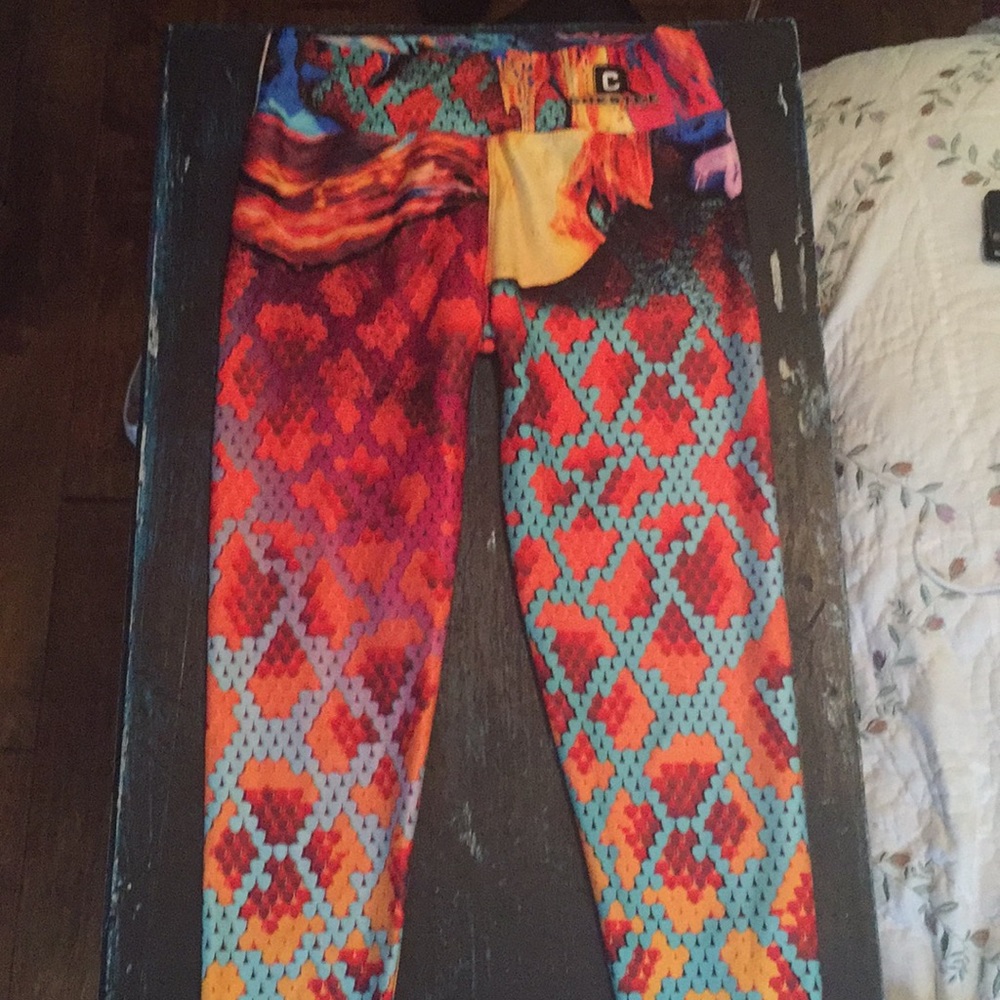Chestee Amber leggings
